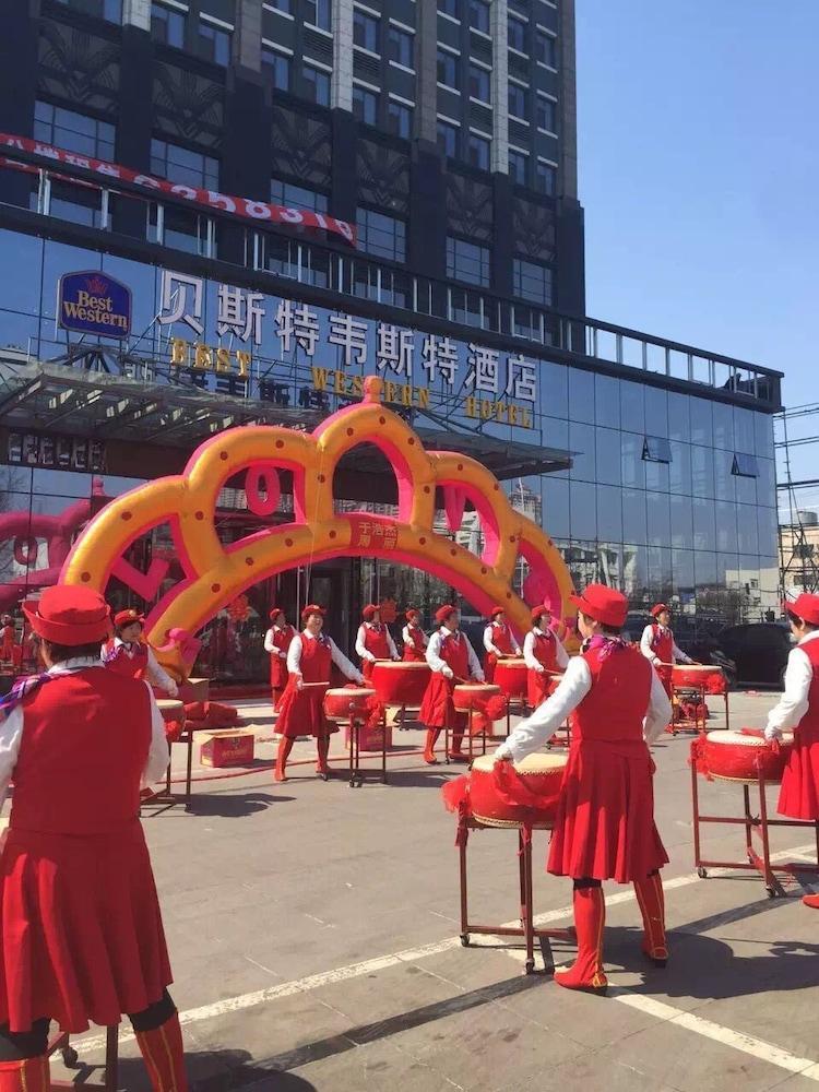 ベスト ウェスタン イエンタイ ホテル 煙台市 エクステリア 写真